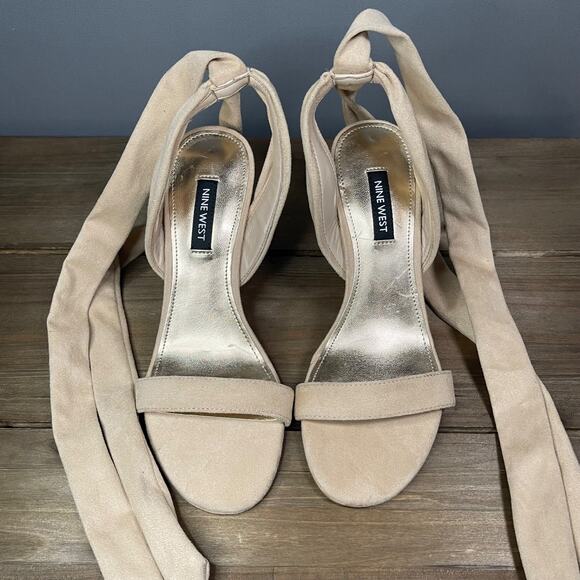 Nine West Women's Kelsie Ankle Wrap Heeled Sandals Size 6 Beige Faux Suede - Picture 3 of 12